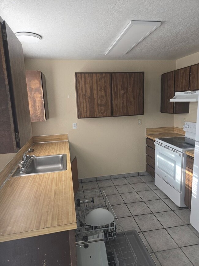 property at 190 S E Utah Ave