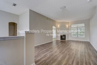 749 Grand Parke Dr in Jacksonville, FL - Building Photo - Building Photo