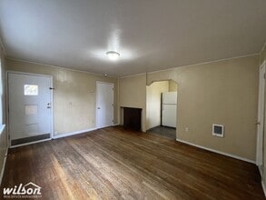 513 N 2nd St in Yakima, WA - Foto de edificio - Interior Photo