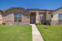 5304 Logan Ct in Midland, TX - Foto de edificio - Building Photo