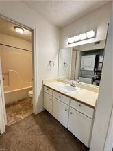 39 Cape Dorey Dr in Hampton, VA - Building Photo - Building Photo