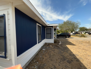327 S Frances St in Kingsville, TX - Building Photo - Building Photo