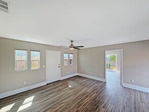 8455 Jade Coast Dr in San Diego, CA - Building Photo - Building Photo