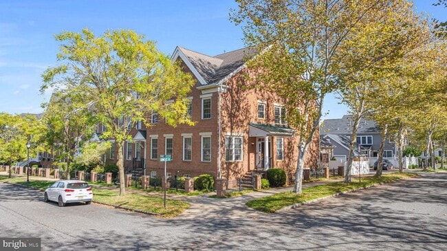 property at 102 Burnet Crescent