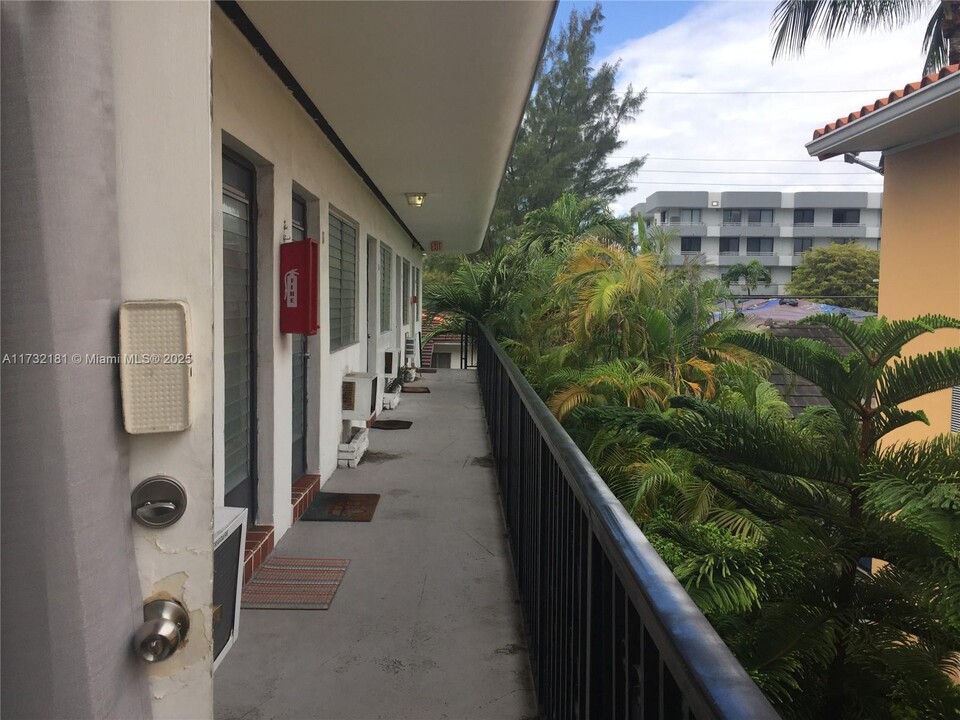 8132 Harding Ave in Miami, FL - Building Photo