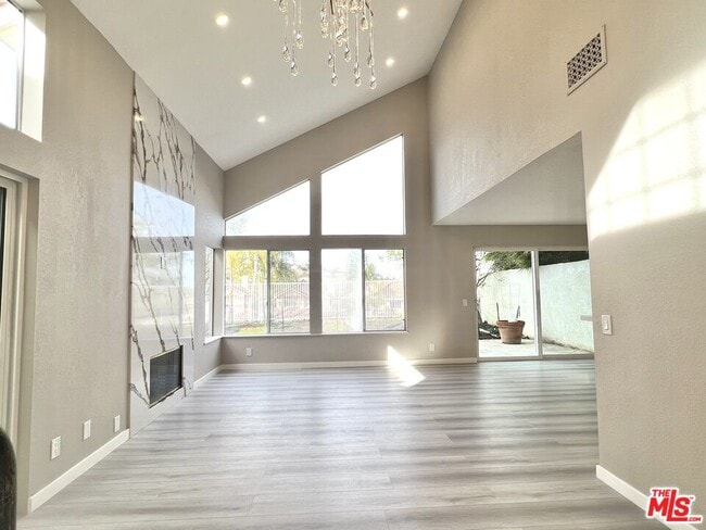 24739 Vía Madera in Calabasas, CA - Building Photo - Building Photo