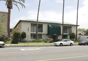 4300 Tujunga Ave Apartments