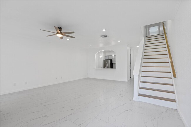 6000 Reims Rd in Houston, TX - Building Photo - Building Photo