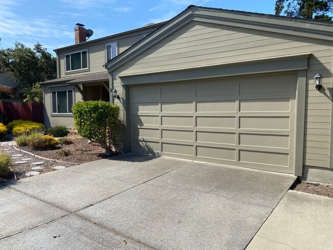 3 Antelope Ln in Monterey, CA - Building Photo - Building Photo