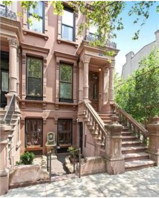 1987 Madison Ave, Unit Apt. #1 in New York, NY - Foto de edificio - Building Photo