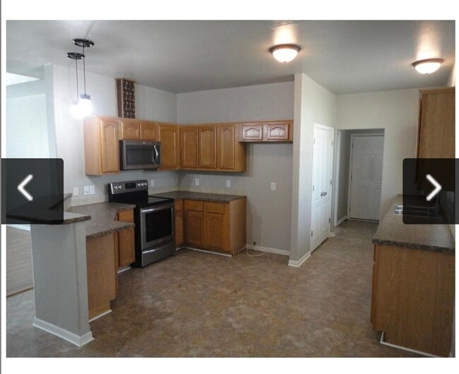 105 Hemingway Ct in Grove, OK - Building Photo - Building Photo