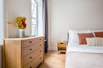 80 Thompson St-Unit -10 in New York, NY - Building Photo - Building Photo