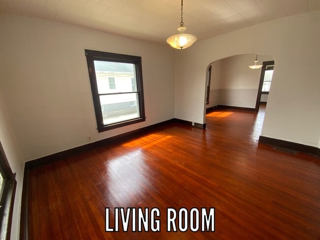 42 S Alexander St in Danville, IL - Building Photo - Building Photo