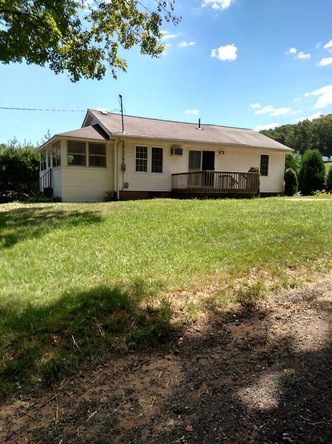 property at 6 Hillcrest Rd