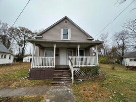 1905 Griggs St in Danville, IL - Building Photo
