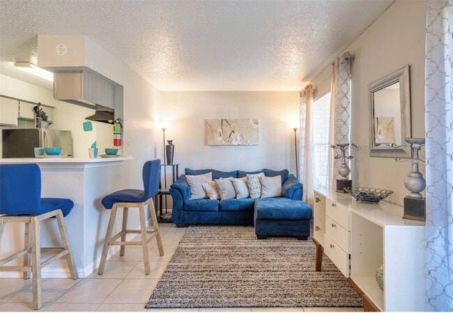 311 Highland Cross Dr in Houston, TX - Building Photo - Building Photo