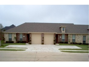 Nandina Way Townhomes in Waxahachie, TX - Building Photo - Building Photo