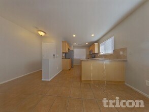 25841 W Valley View Dr in Buckeye, AZ - Building Photo - Building Photo