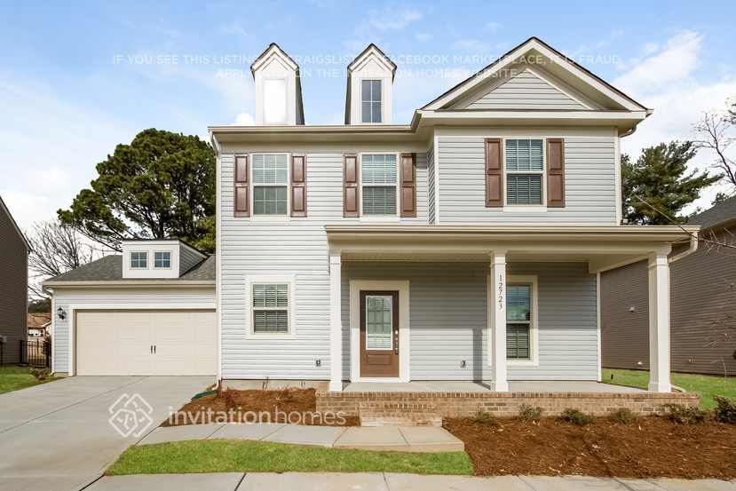 12723 Heritage Vista Dr in Huntersville, NC - Building Photo