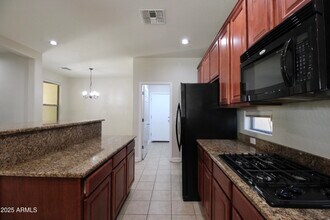 22310 E Creekside Ct in Queen Creek, AZ - Building Photo - Building Photo