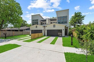 7210 England St in Houston, TX - Building Photo - Building Photo