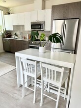 1541 14th Ave S in Seattle, WA - Foto de edificio - Building Photo