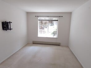 251-251 6 St SE in Salmon Arm, BC - Building Photo - Building Photo