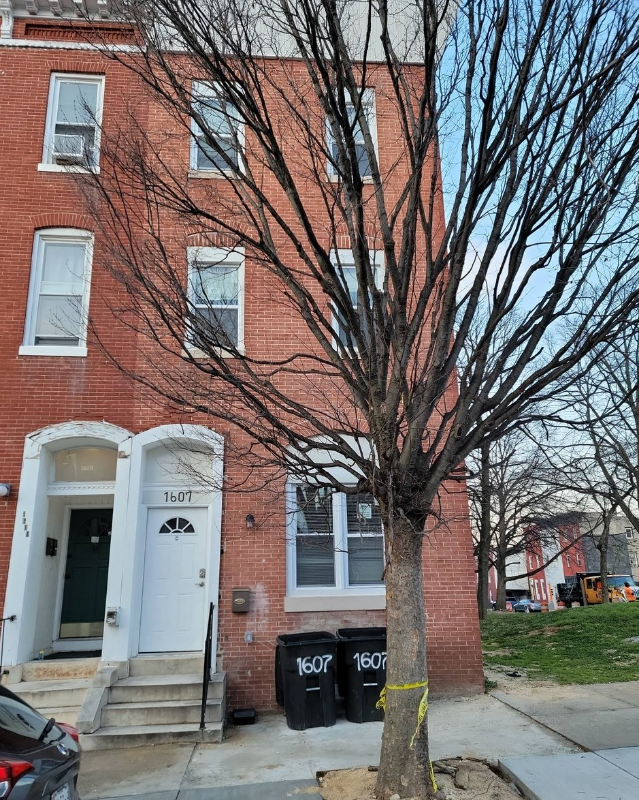 property at 1607 Division St