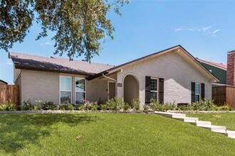 3712 Viewmont Dr in Carrollton, TX - Building Photo - Building Photo