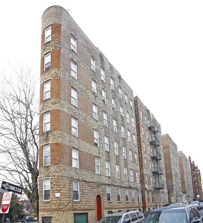 1024 Montgomery St in Brooklyn, NY - Foto de edificio