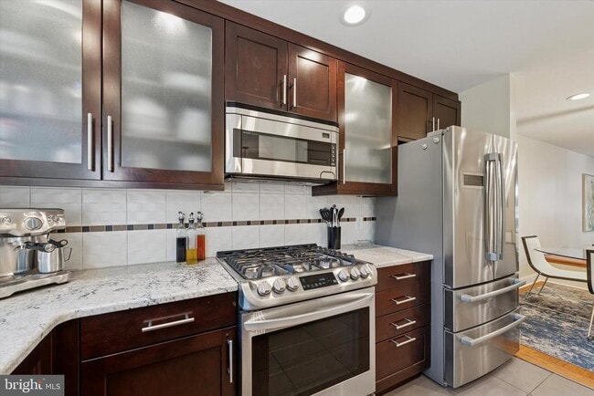 property at 826 N Newkirk St