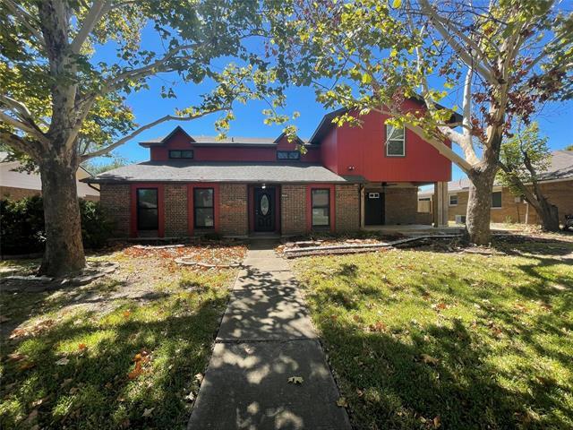 8802 Deerwood Dr in Rowlett, TX - Building Photo