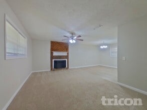 3964 Cindy Dr in Douglasville, GA - Foto de edificio - Building Photo