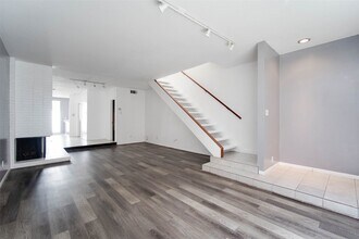 6311 Riverview Way in Houston, TX - Building Photo - Building Photo