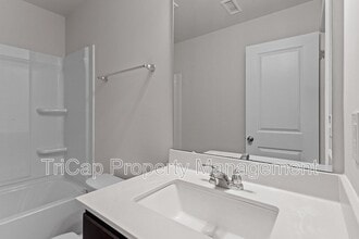 328 Hemley Trl in Wake Forest, NC - Foto de edificio - Building Photo