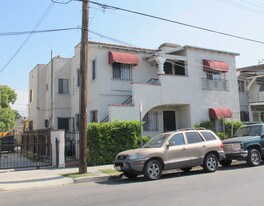 1049 W 43rd St in Los Angeles, CA - Building Photo