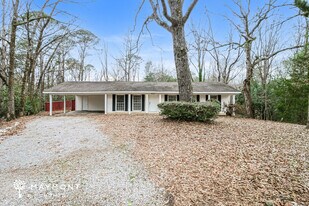 4220 Hillswood Ln in Tuscaloosa, AL - Building Photo