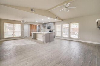 3805 W Rochelle Rd in Irving, TX - Building Photo - Building Photo