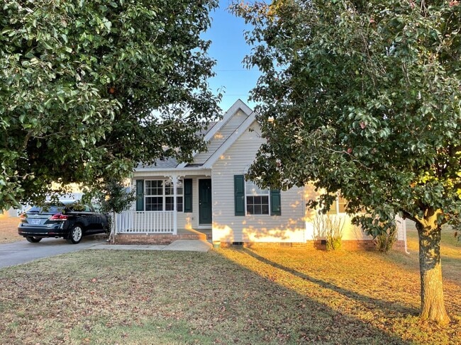 property at 1604 Baucom Dr