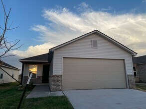 11856 KAMERON Wy in Yukon, OK - Building Photo - Building Photo