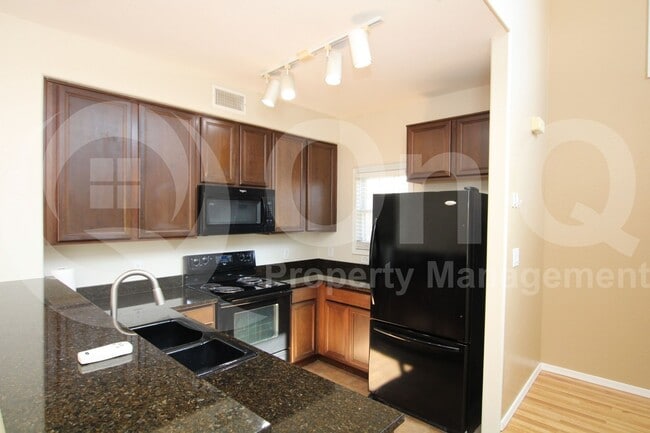 1366 S Sabino Dr in Gilbert, AZ - Building Photo - Building Photo