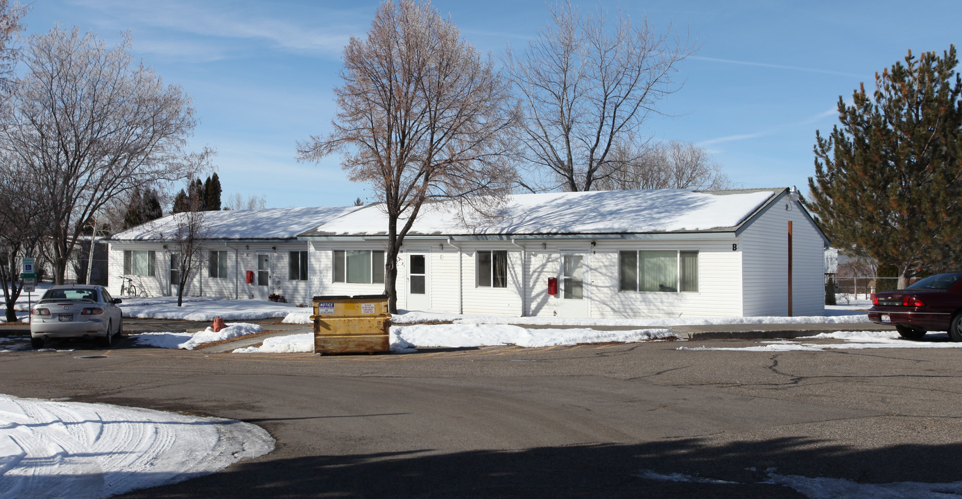 Teton View Senior Housing in Idaho Falls, ID - Building Photo