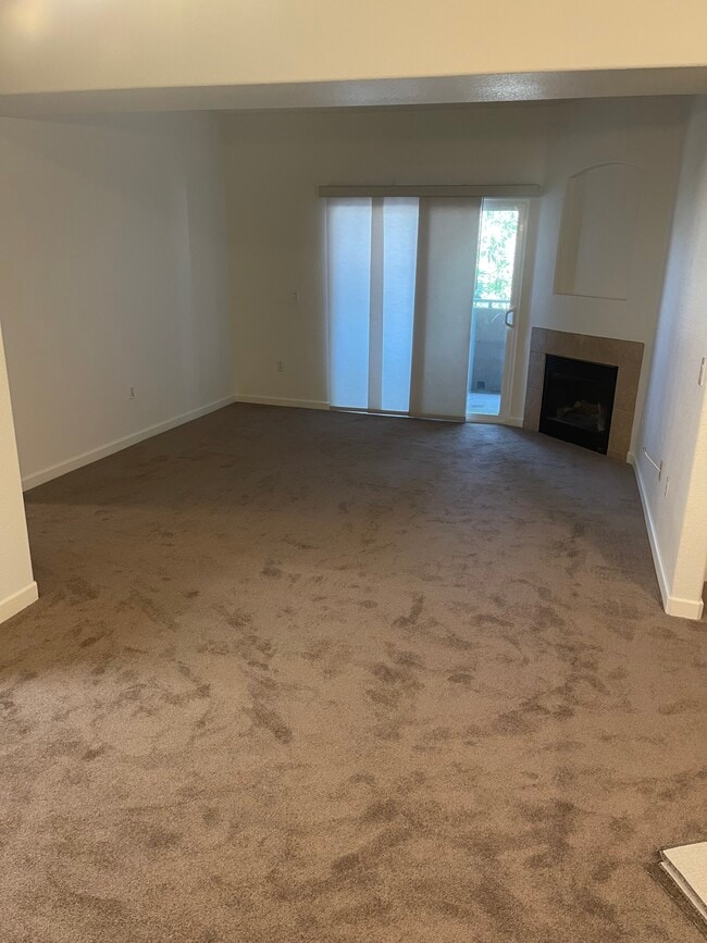 7653 Mission Gorge Rd in San Diego, CA - Building Photo - Building Photo