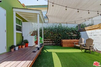 4307 Burns Ave in Los Angeles, CA - Building Photo - Building Photo