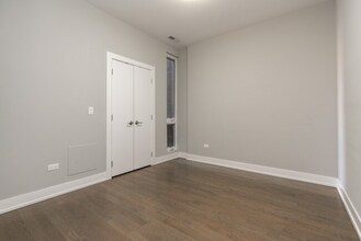 1625 N Clybourn Ave-Unit -2 in Chicago, IL - Building Photo - Building Photo