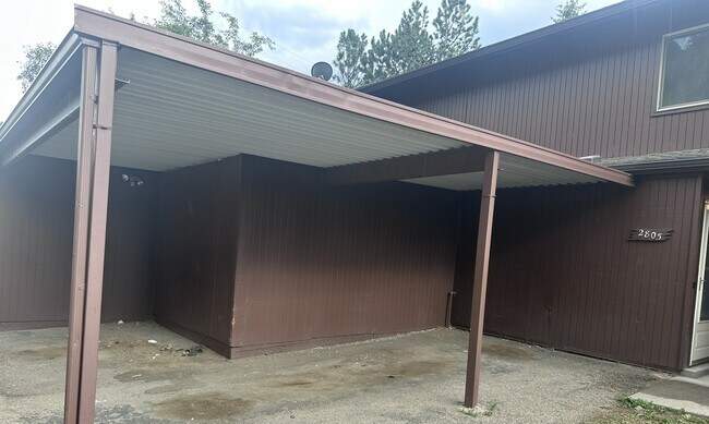 property at 2805 Riverside Dr