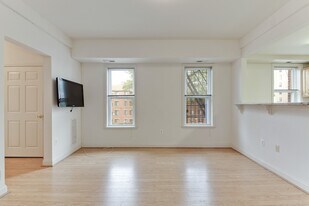 1340 Fairmont St NW in Washington, DC - Building Photo