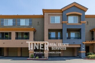 2001 Club Center Dr in Sacramento, CA - Building Photo - Building Photo