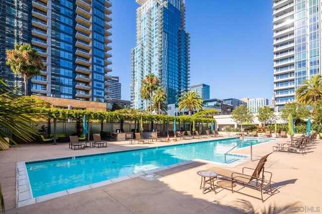 1205 Pacific Hwy in San Diego, CA - Building Photo - Building Photo
