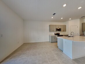 215 Riverfront Wy in Edgewater, FL - Building Photo - Building Photo